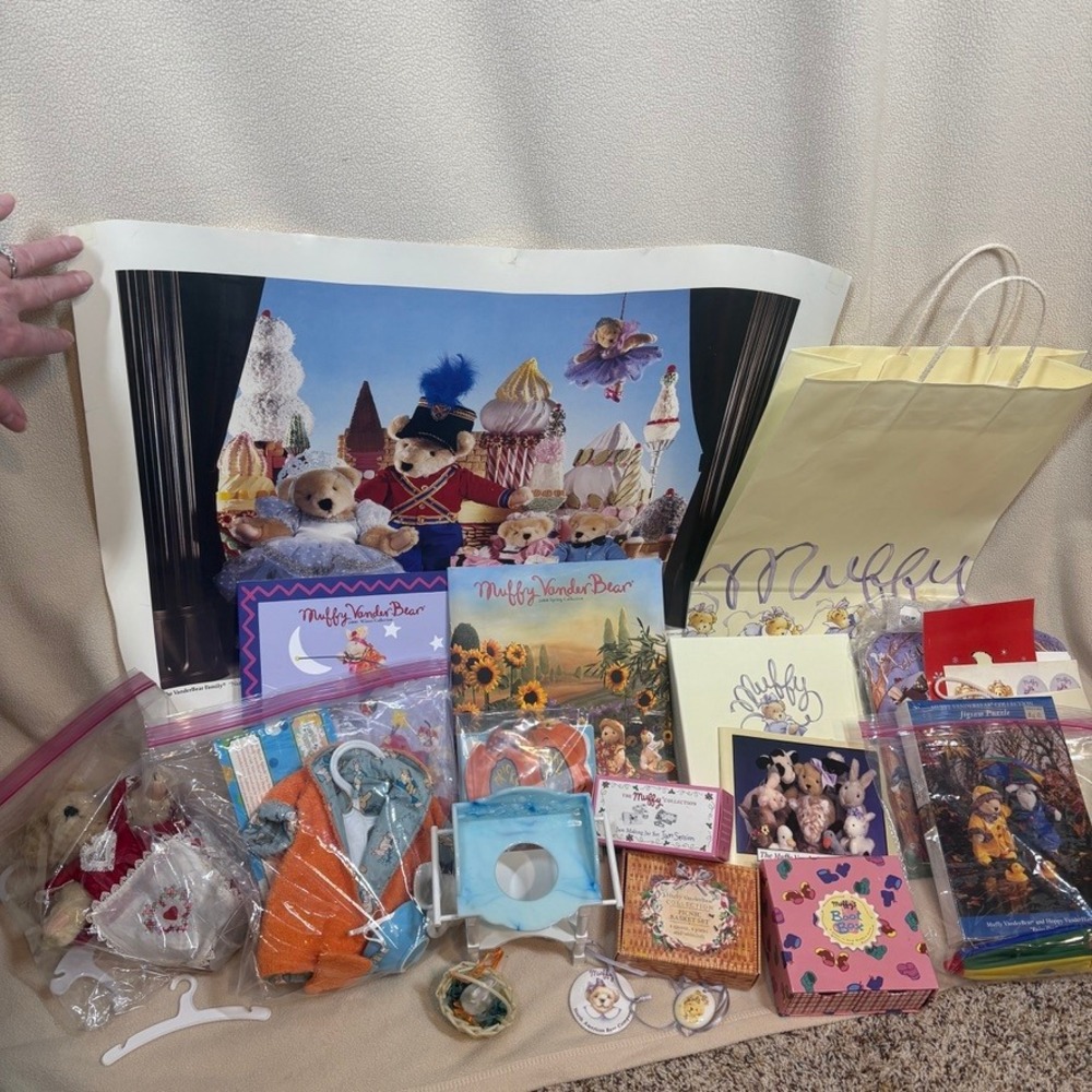 Vtg Muffy VanderBear Lot 80s/90s‎ NABCO Bear Clothing Accessories Books Stickers